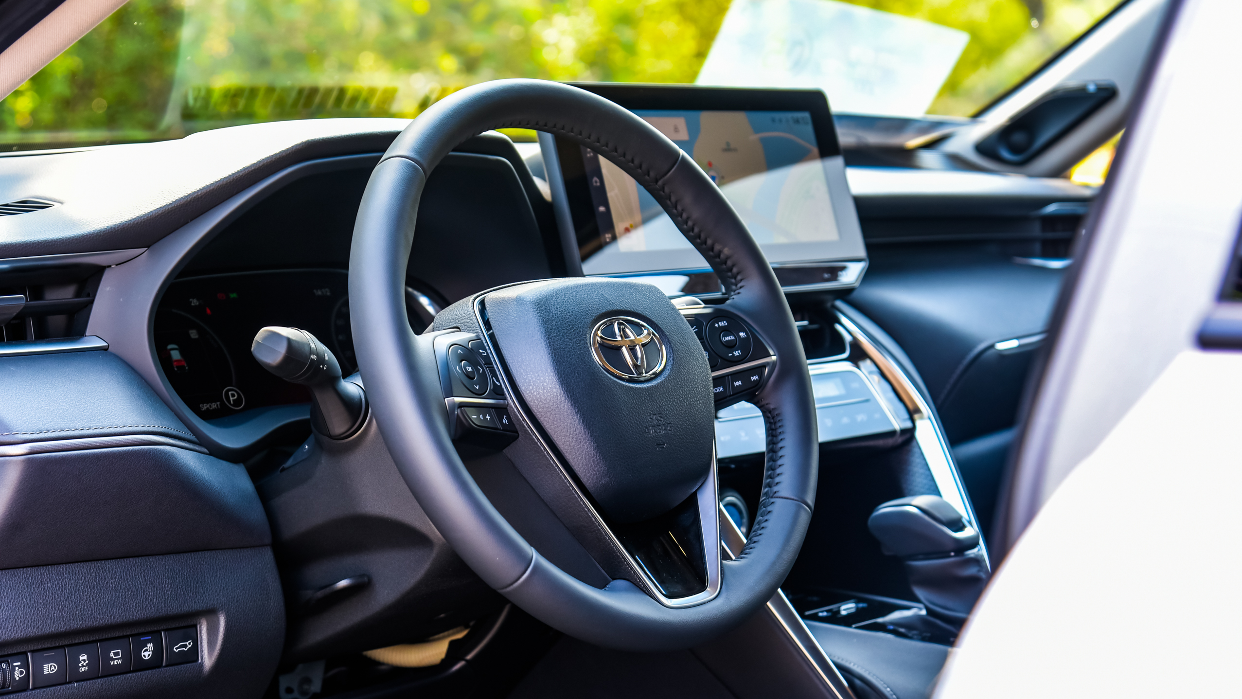 试驾丰田威飒越野视频,广汽丰田威飒两驱尊贵版试驾