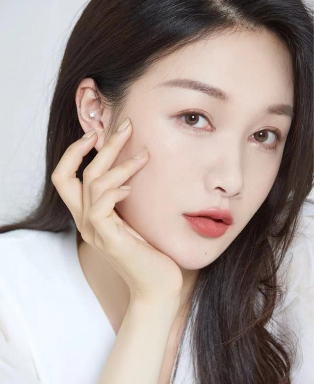 40岁女人适合眼霜,40岁女人合适的眼霜