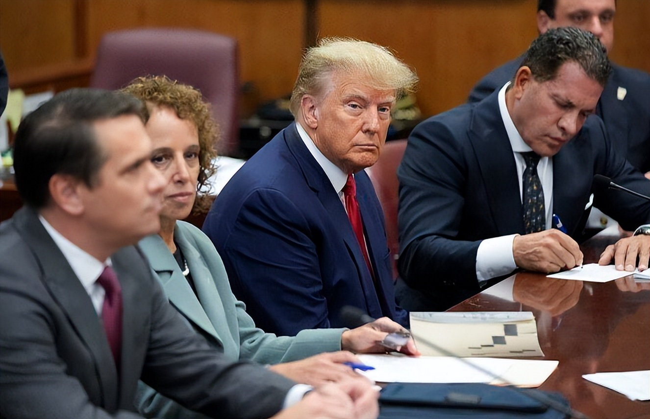 特朗普犯了什么罪判多少年,特朗普被判了多少年