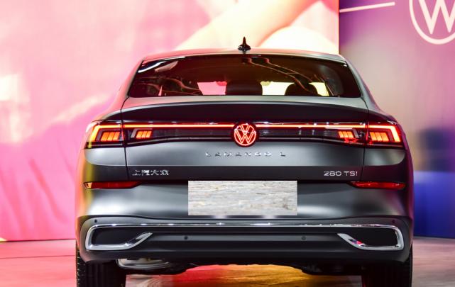 大众凌渡无框车门照片,大众凌渡l2022双离合热辣版讲解