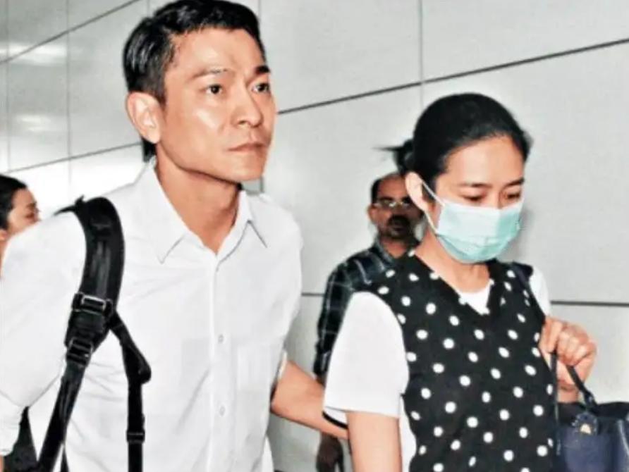 娱乐圈娶了富婆的10位男明星,娶了富婆的10位男星