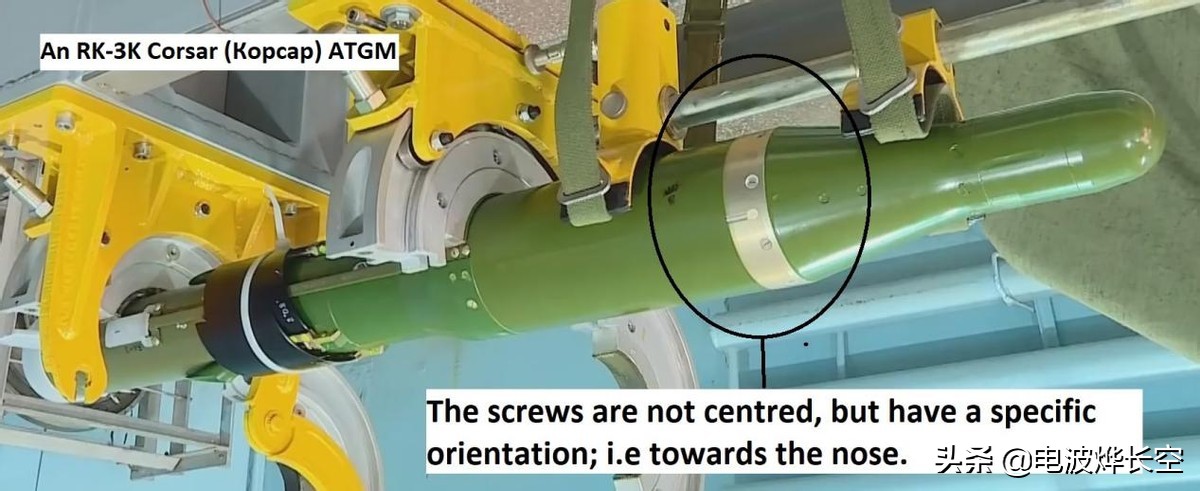 俄军坦克被摧毁炮塔炸飞,俄军坦克被击中救队友