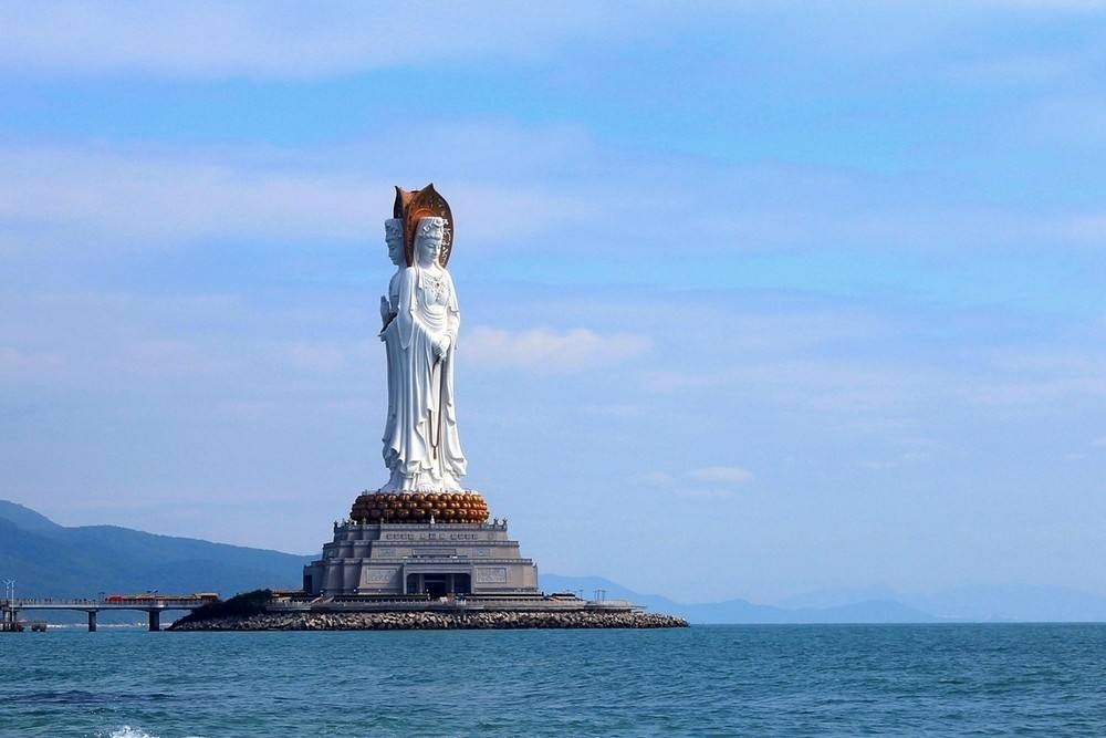 三亚108米海上观音是石像吗,三亚三面观音哪三面都代表什么
