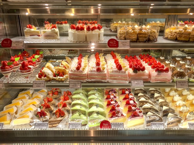 00后大学生返乡创业开蛋糕店,27岁创业开蛋糕店