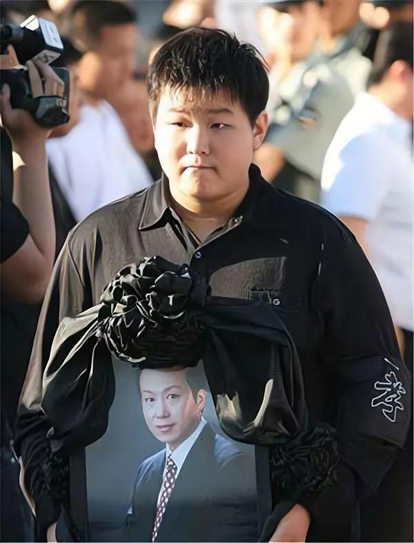 罗京去世前医院里的视频,罗京患癌住院花了多少钱