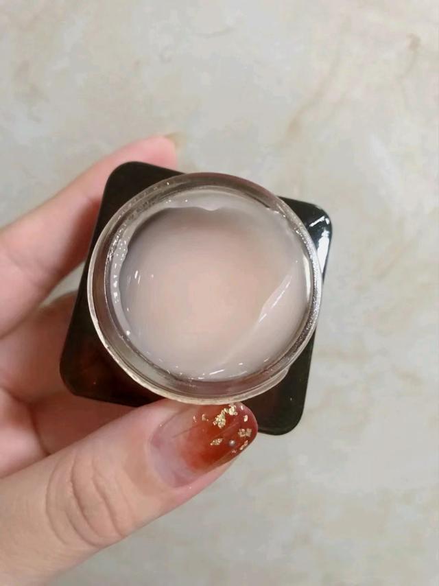 40岁女人适合眼霜,40岁女人合适的眼霜