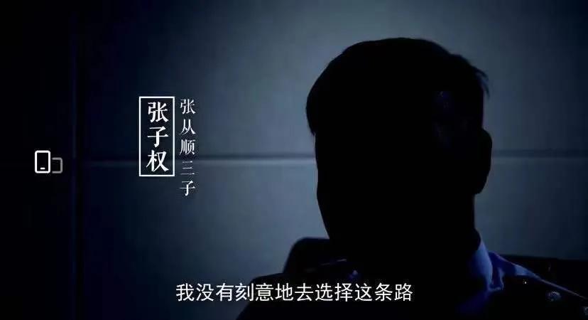 2021全年最感动人心的5张*拍偷**照,承包了朋友圈所有泪点