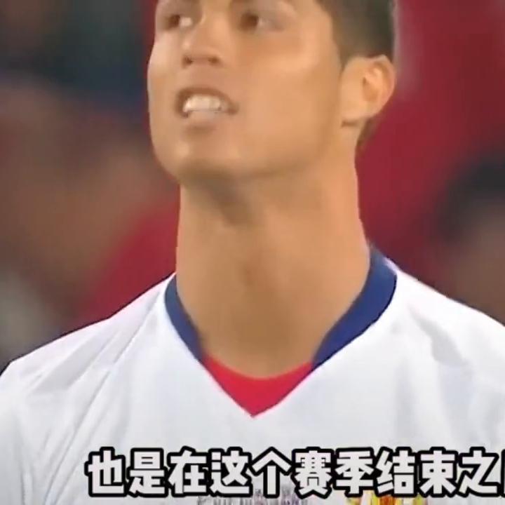 当代足球界最具影响力的两位球王,足球界的三大球王哪个更厉害