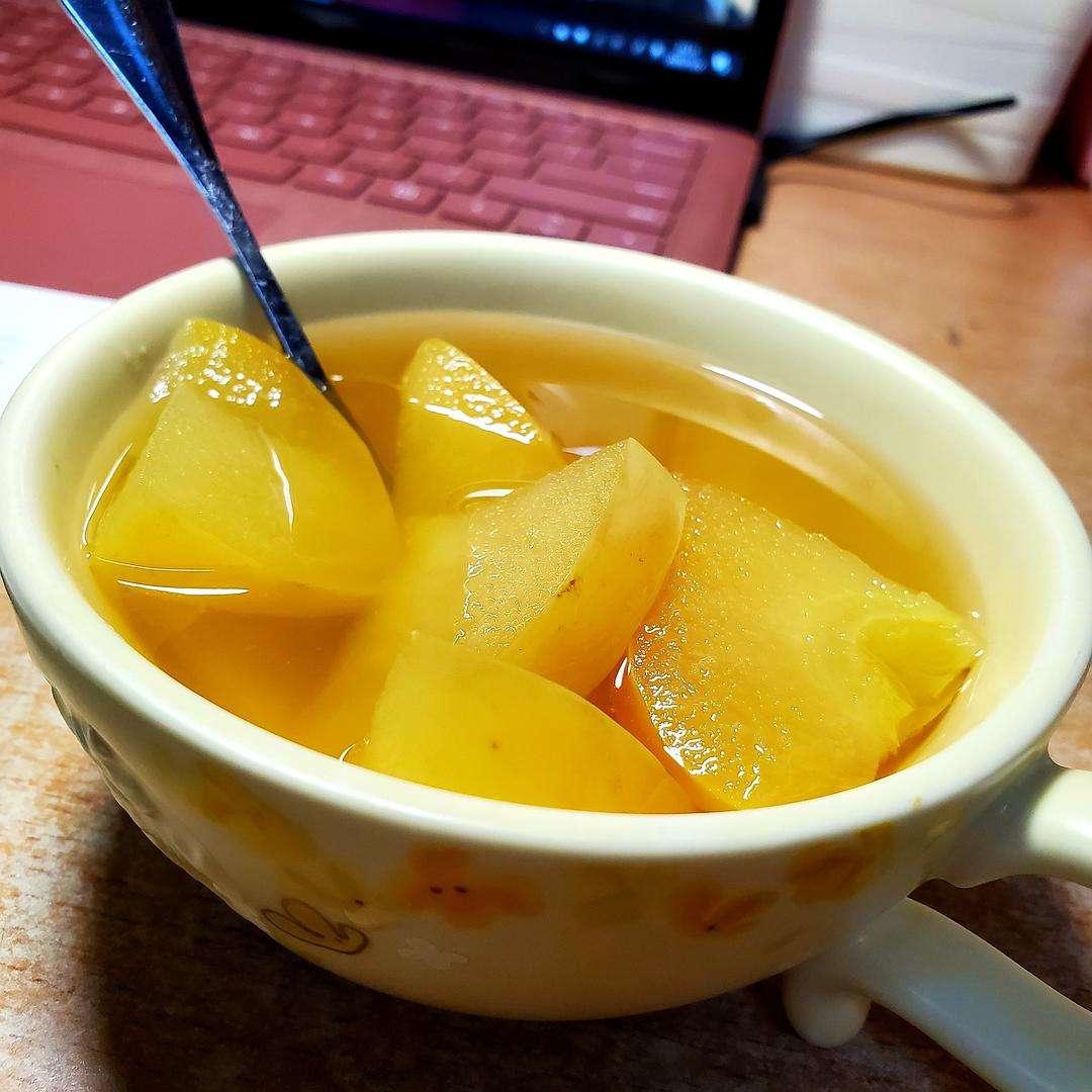 每天吃一个熟苹果功效坚持一周,每天早上都吃一个煮熟的苹果好吗