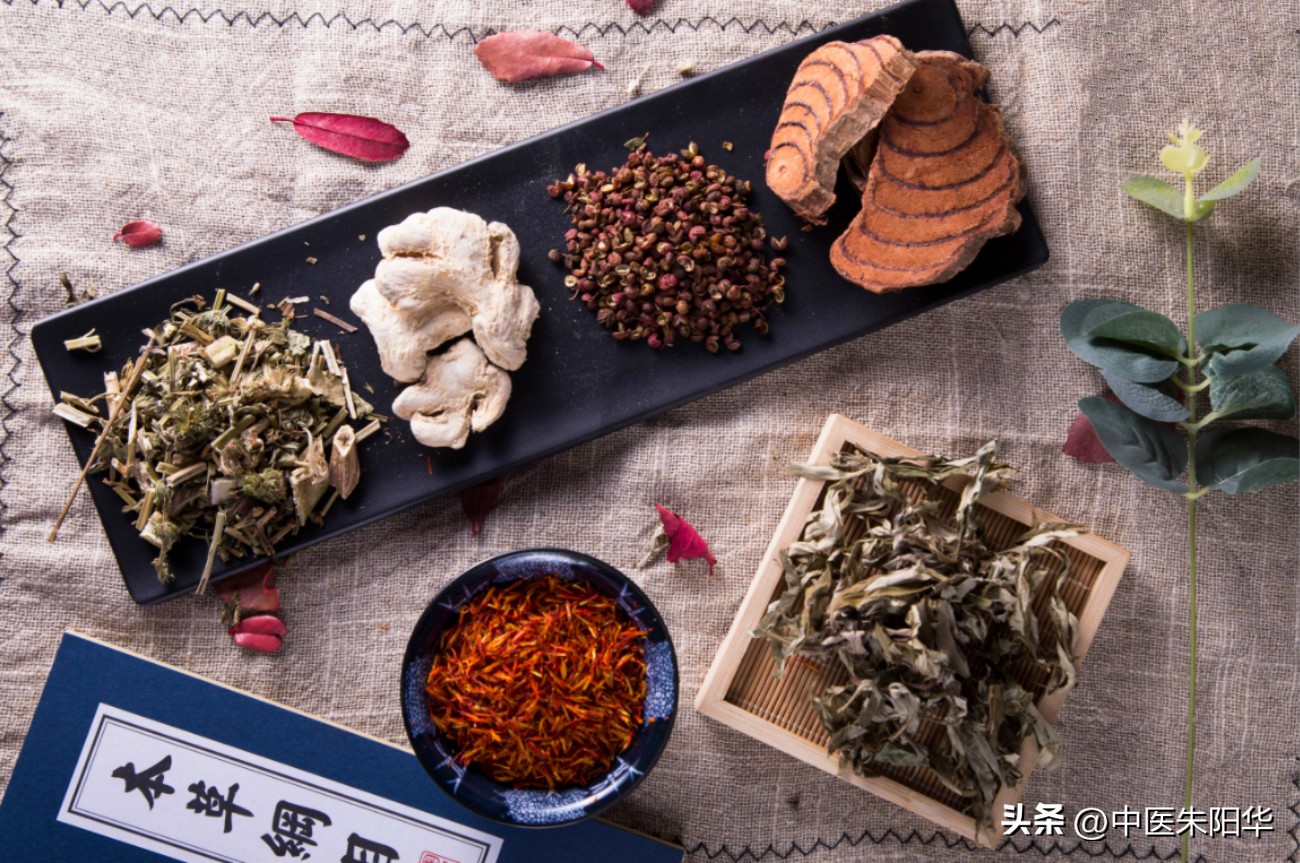 大腿根潮湿瘙痒，这个方法清一身湿热，简单又好用，让你浑身清爽