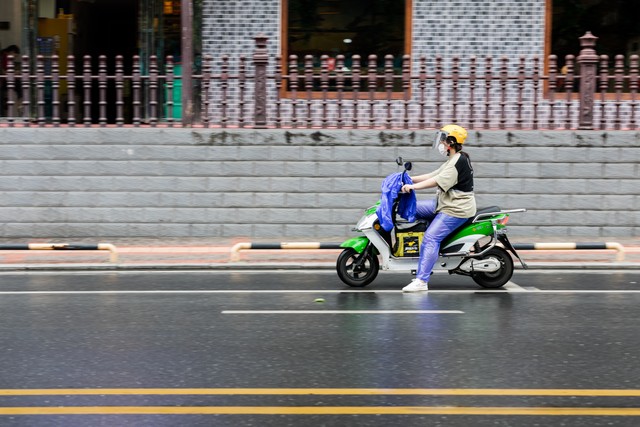 兼职送外卖高峰期为什么不派单,兼职送外卖每天能派多少单