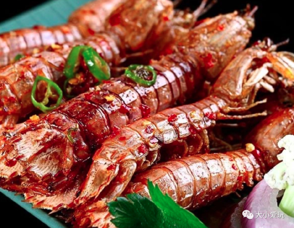 这座颜值逆天的“千岛之城”坐拥金沙白浪，还有机会偶遇荧光海哦