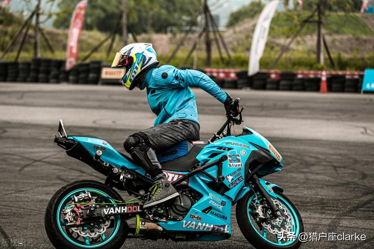 五种运动镜头的拍摄技巧,怎么拍出有力量感的动作