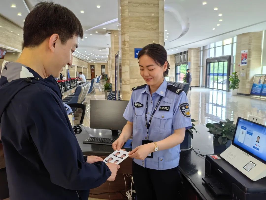 太棒了！这些证件照片可以共享啦！