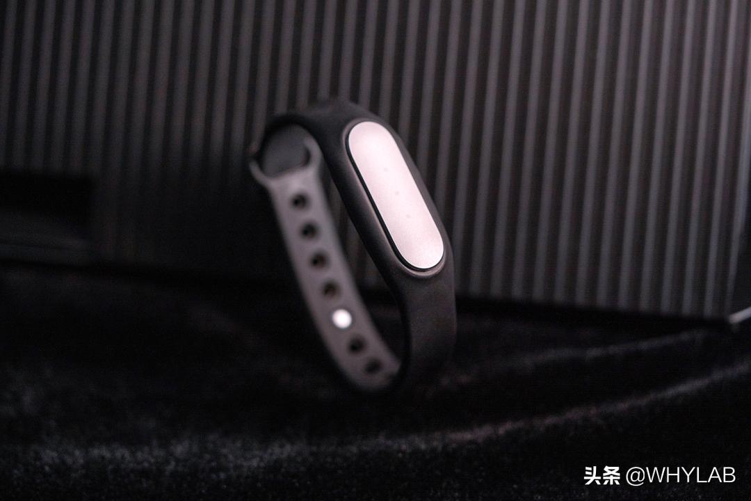 红米手环3和小米手环7,红米手环2和小米手环7买哪个好