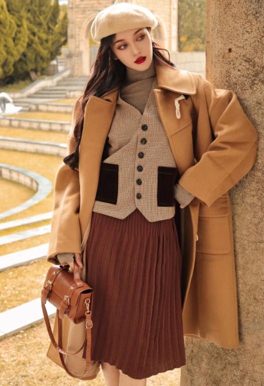 有品位的女人都穿什么衣服,大衣内搭高端大气上档次连衣裙