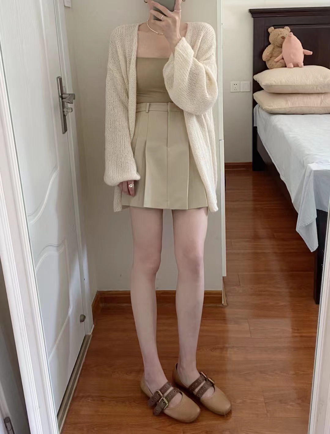 卡其色衣服怎样搭出高级感,卡其色短大衣的最佳搭配高级感