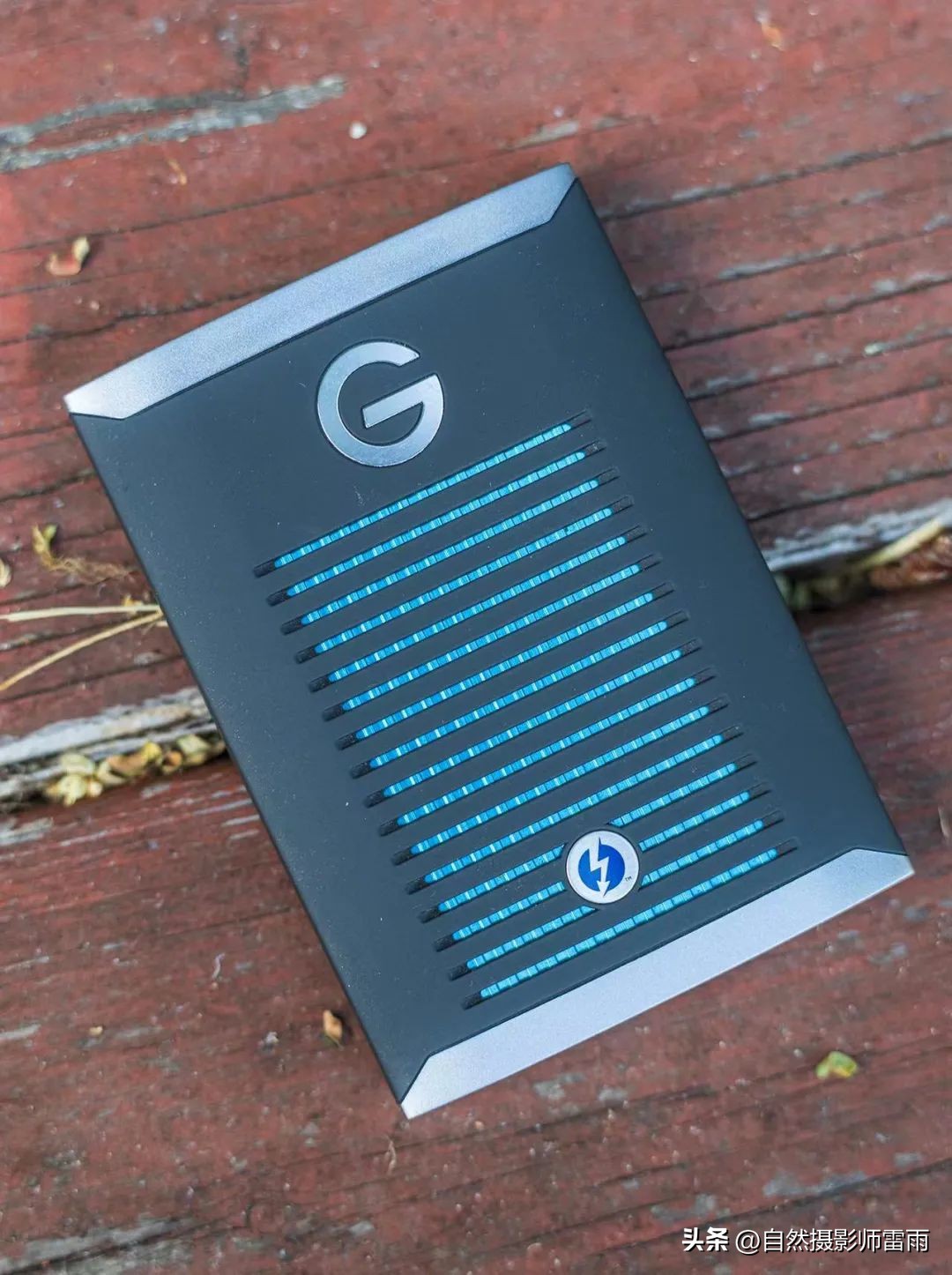 适合拍视频对焦快的相机,适合摄影剪辑存储的固态硬盘