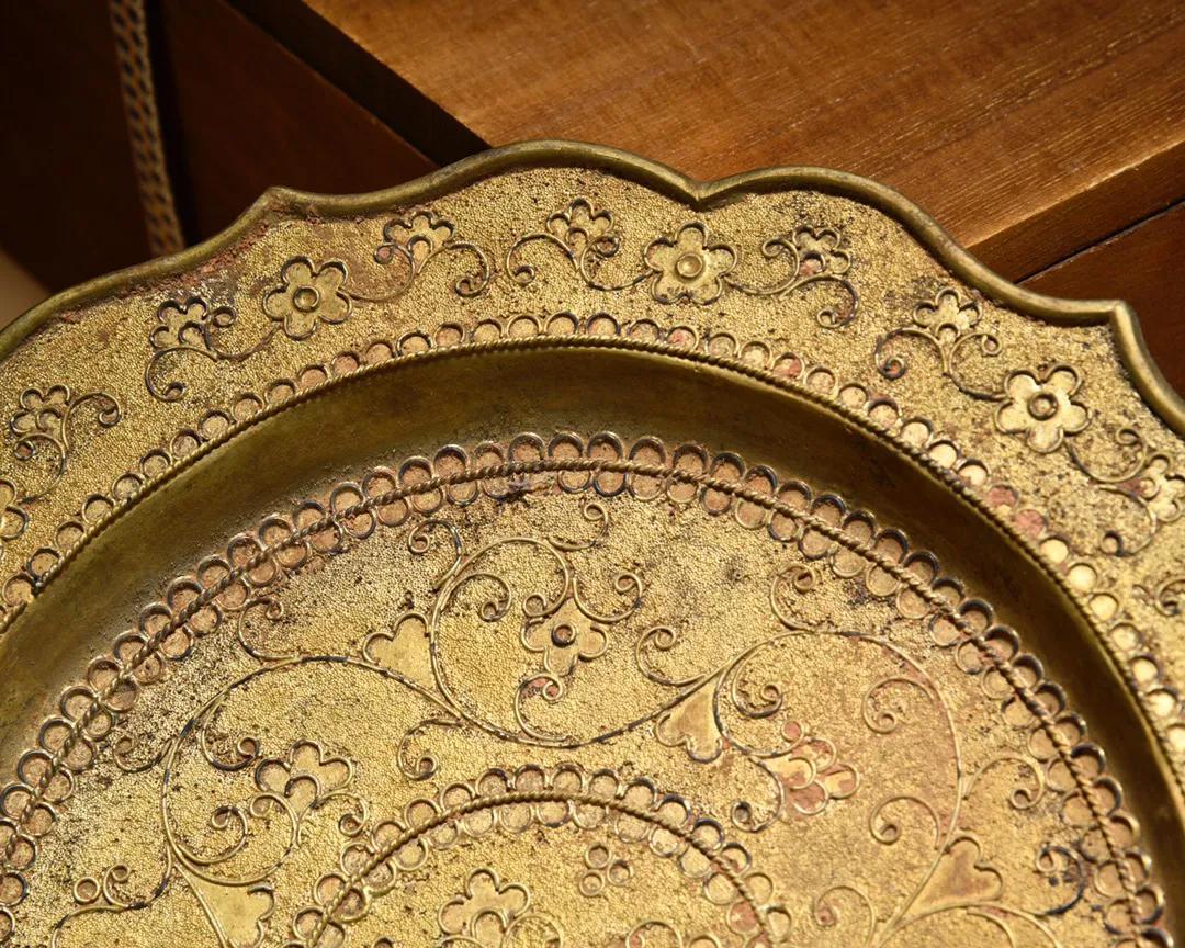 回流镀银盘,鎏金五足铜盘