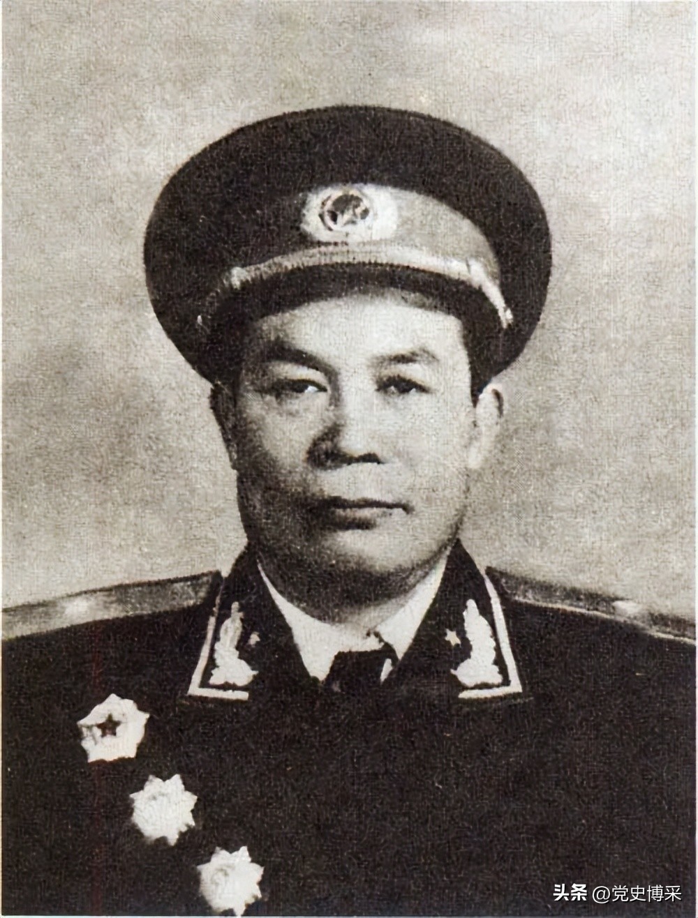 文武双全的彭雪枫，在嗜爱读书上和毛主席灵犀相通