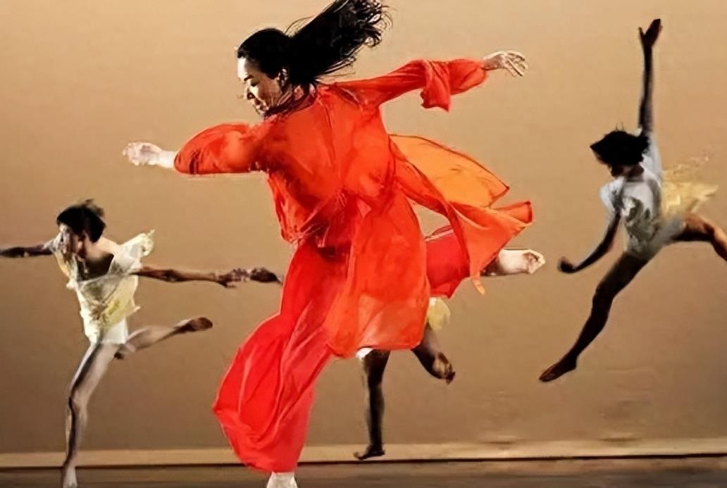 金星被问：做了变性手术后，他会无法抗拒和女人一起洗澡吗？