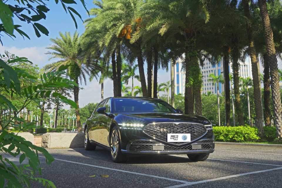 海川品车评测,捷尼赛思g90加长版试驾