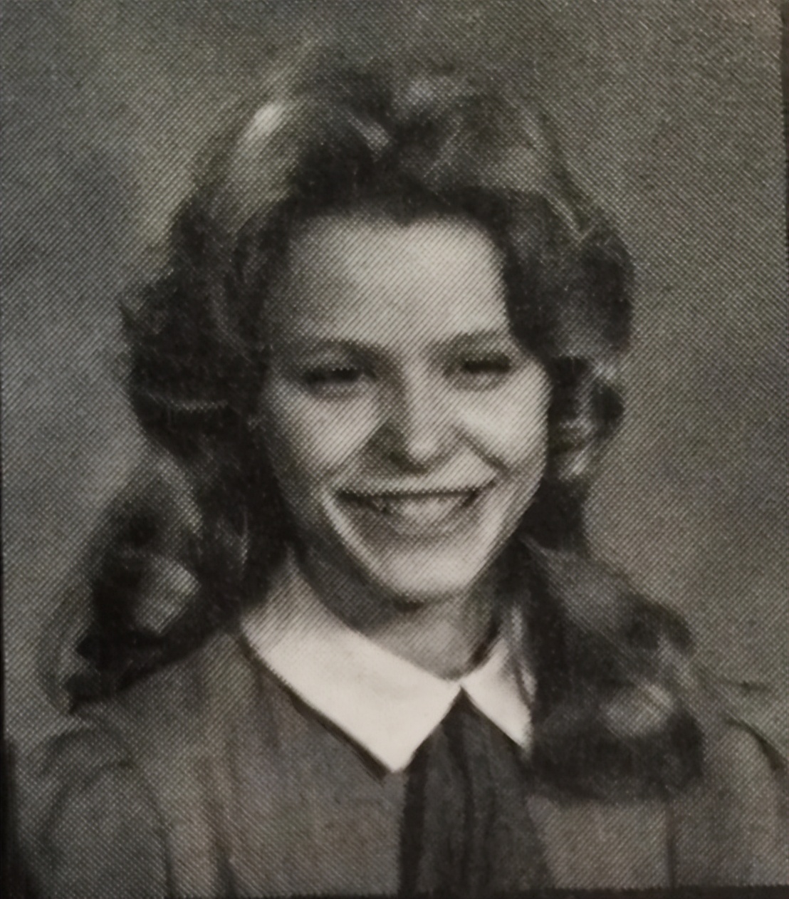 轰动全美！6岁女孩被后爸绑走性侵，被逼结婚沦为脱衣舞娘惨死