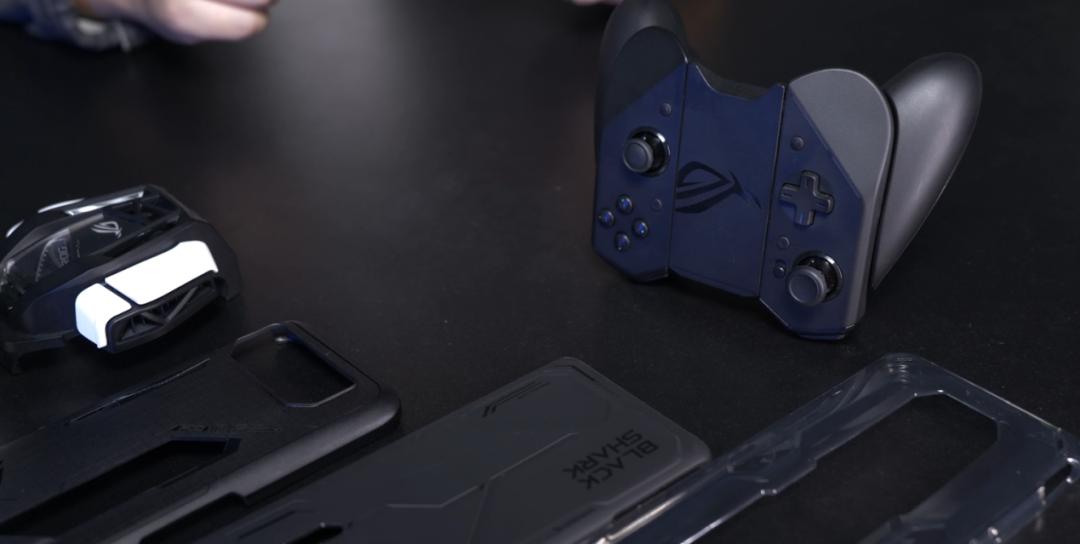 「实验室」全新评测，8款手机专业游戏测试对比，ROG杀疯了