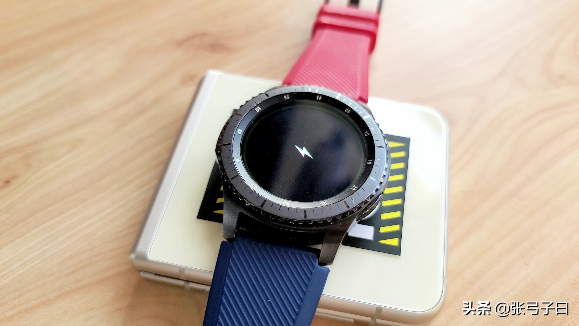 三星galaxyzflip3实用吗,三星galaxyzflip3有什么黑科技