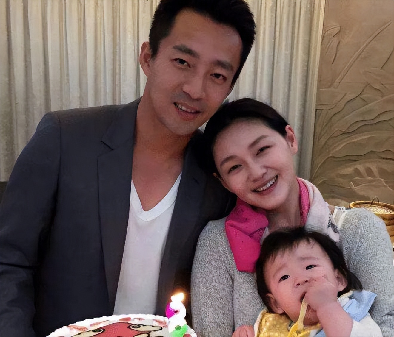 当白莲花大S撕掉体面，显露“捞女”嘴脸，她的评论区被骂到自闭