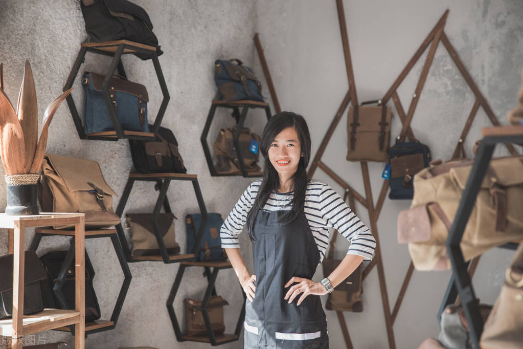 丈夫被判死缓妻子流泪,新婚之夜丈夫入狱三年