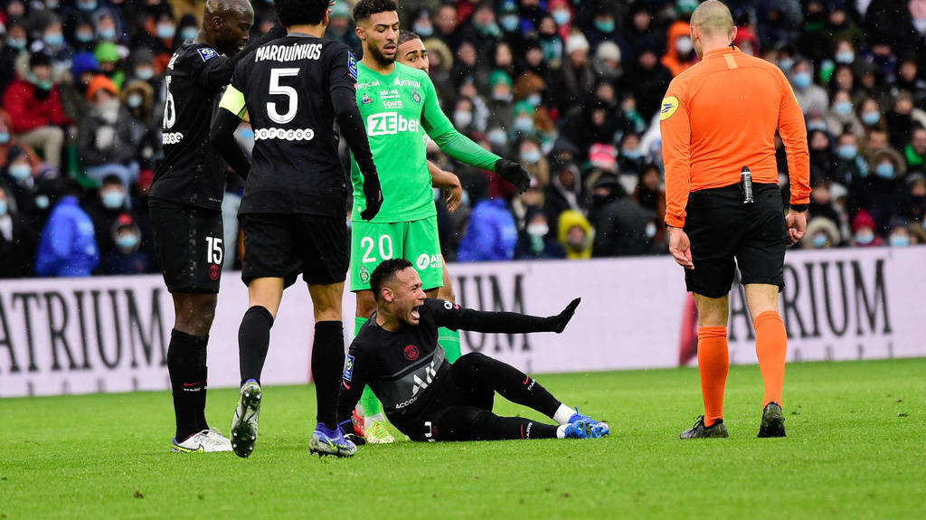 梅西缺席友谊赛引争议,梅西缺席阿根廷比赛