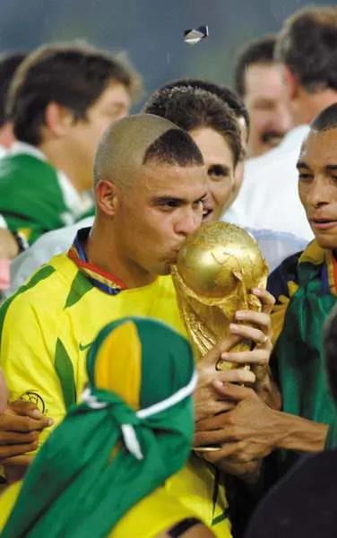 历届世界杯精彩瞬间,盘点历届世界杯爆笑瞬间