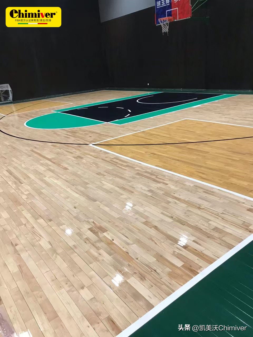 广州室内篮球馆木地板翻新,室内篮球场木地板翻新刷漆