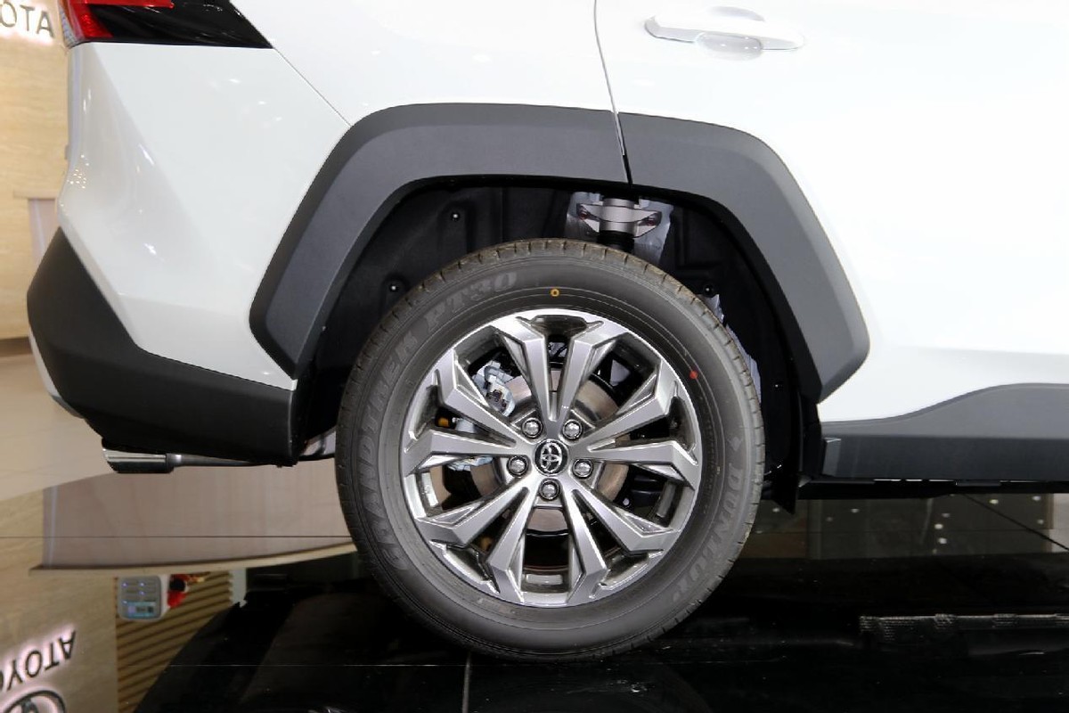 大热必火全新rav4荣放初体验,动感时尚的全新rav4荣放表现如何