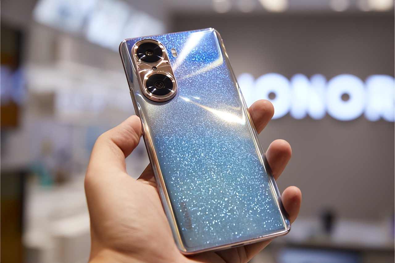 现在荣耀60值得入手吗,现在适合入手荣耀60吗