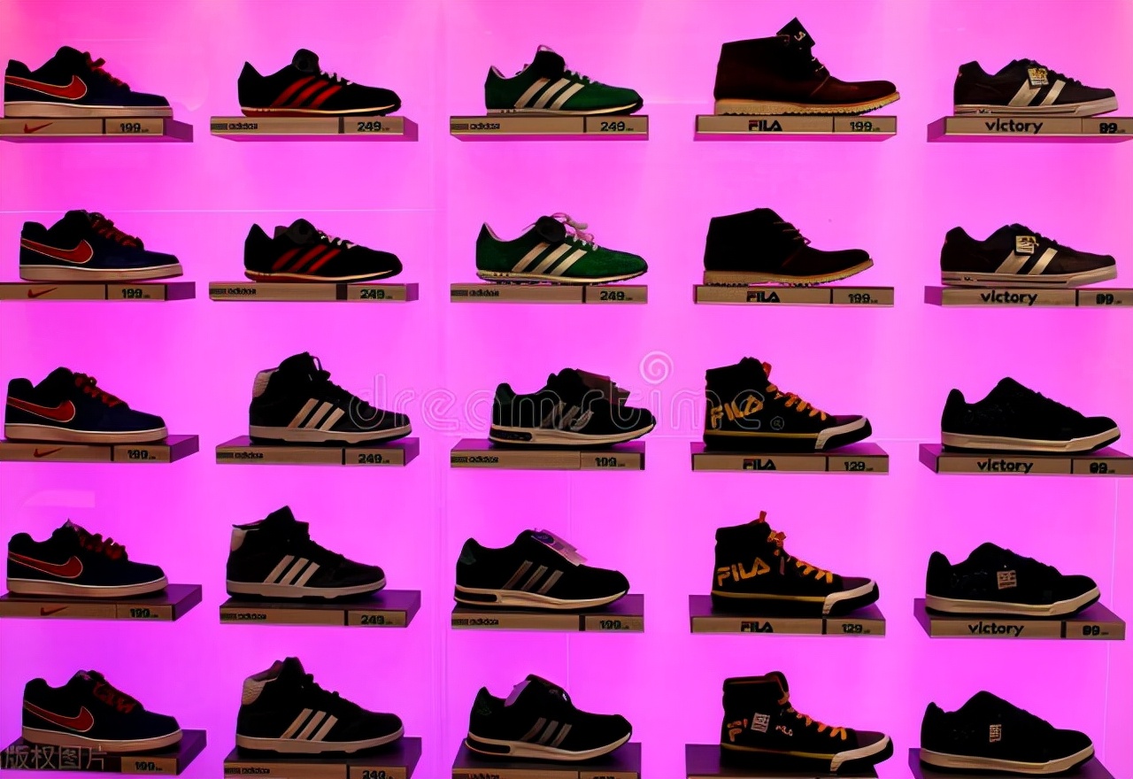 辽宁男子1649元买运动鞋有瑕疵，平台不披露卖家信息先行赔付