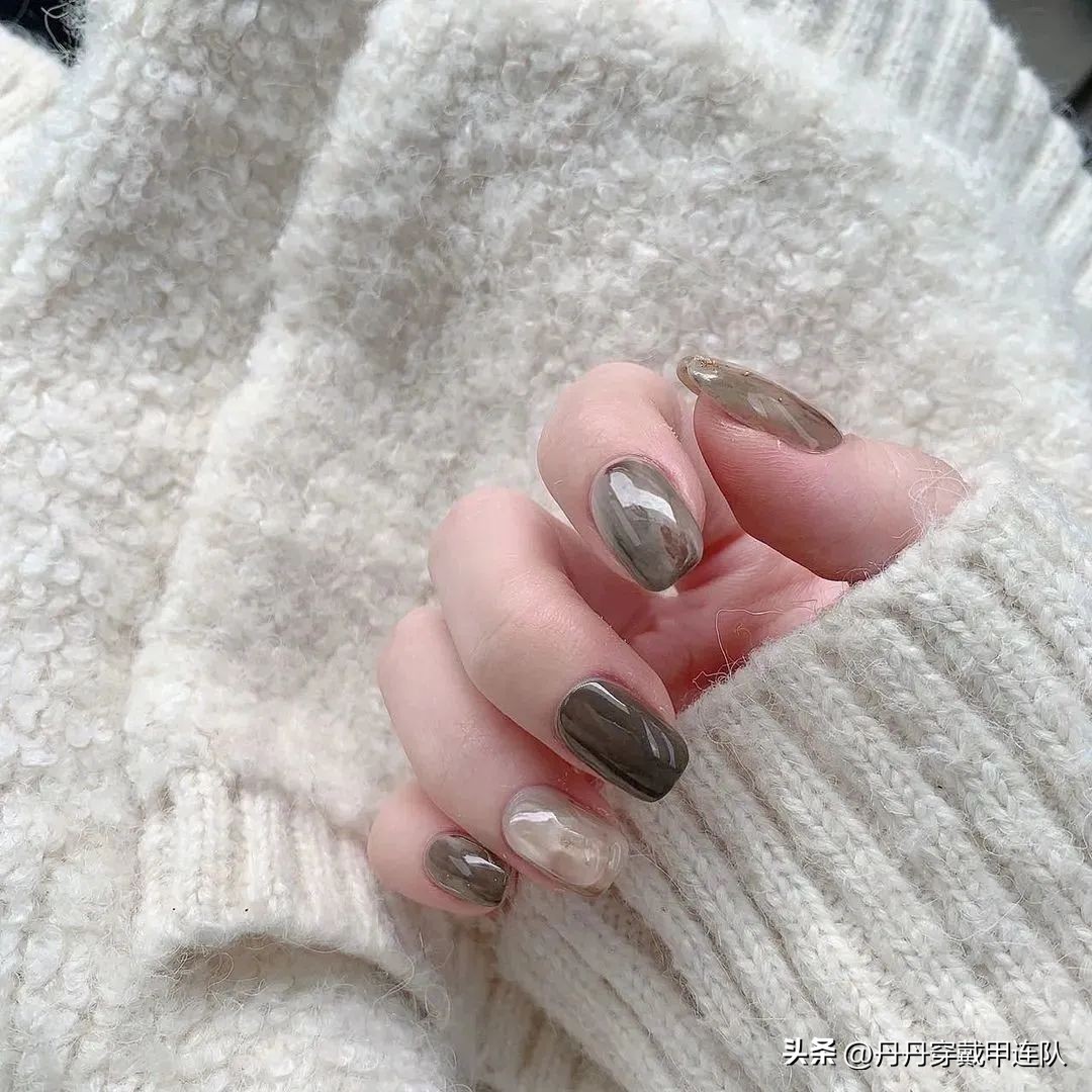 短款猫眼美甲显白黄黑皮图片,胖手显白美甲夏季黄黑皮短甲