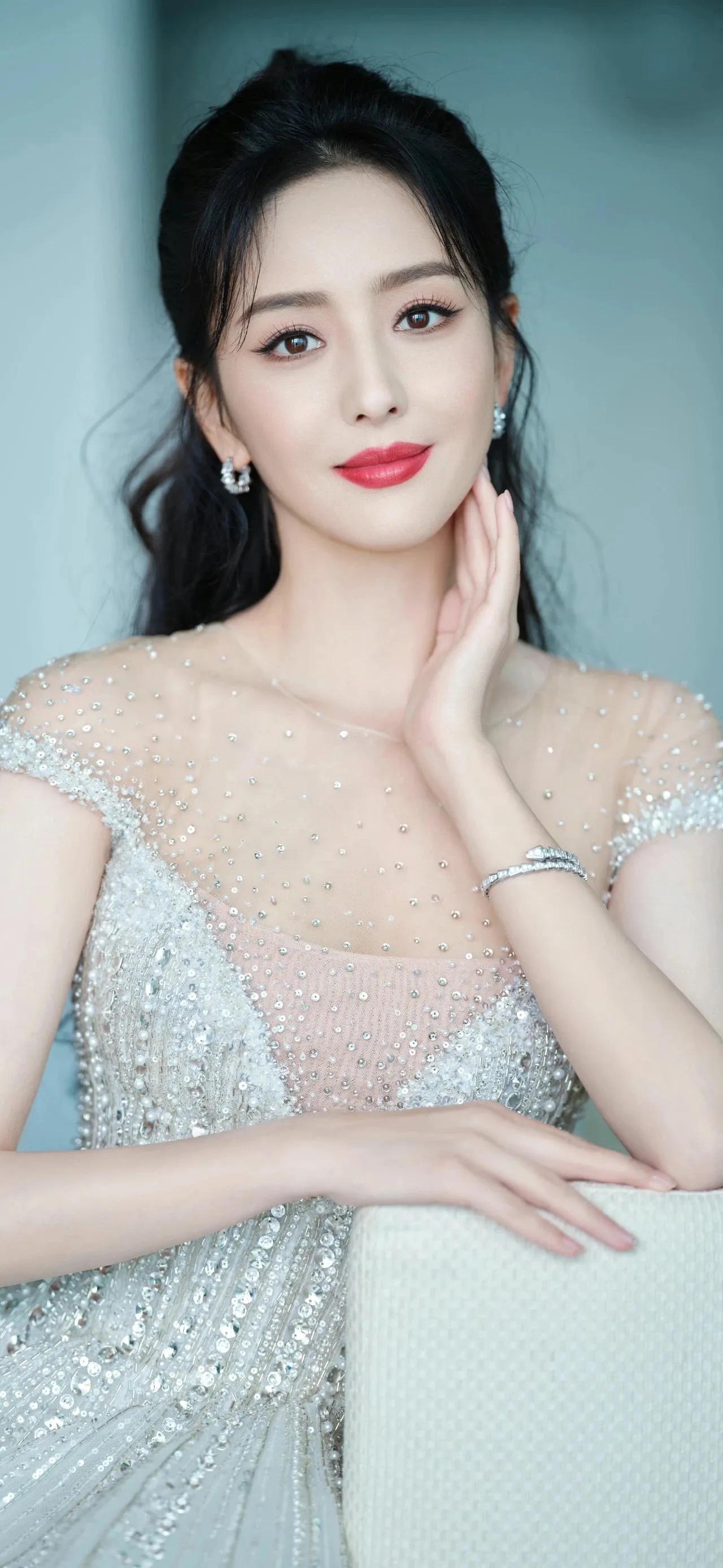 佟丽娅大唐战舞高清壁纸,佟丽娅高清女机长壁纸