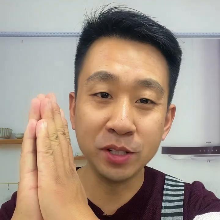 高端的食材只需要简单的烹饪句子,高端食材往往需要简单烹饪的梗