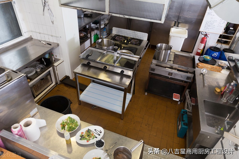 厨房比较阴暗不通风对身体有害吗,厨房不通风有哪些危害