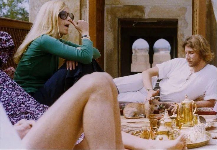 她让YSL“一见钟情”,相伴30年,结婚新郎却不是他