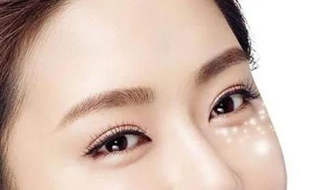 眼周的护肤小窍门,眼周的正确护肤流程