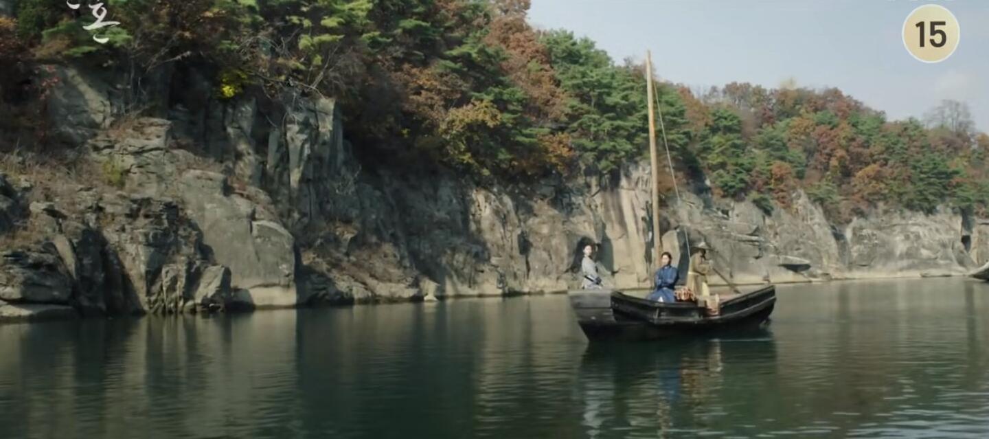 除了《与君》，《还魂》服化道还抄袭*宫东**！打戏、建筑也是中国风