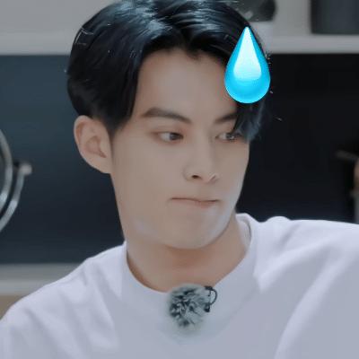 王鹤棣出席活动微博惊艳,王鹤棣一夜爆红的反应