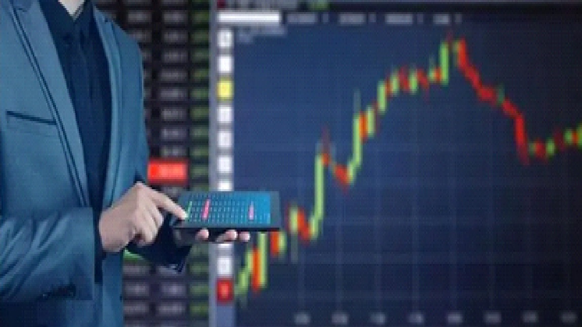 股市里的市盈率市净率所指什么,股市市盈率和市净率