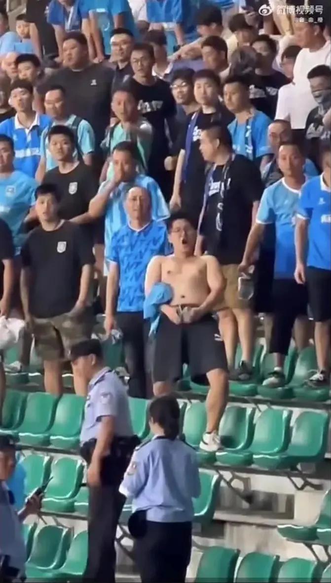 中超足球流氓,中超最丑陋的足球比赛