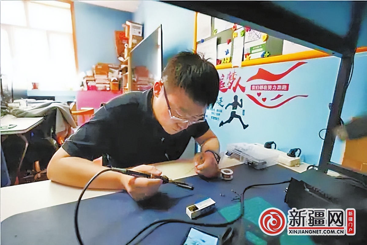 让青年在火热实践中绽放绚丽之花,让青春在激情奋斗中绽放绚丽光彩