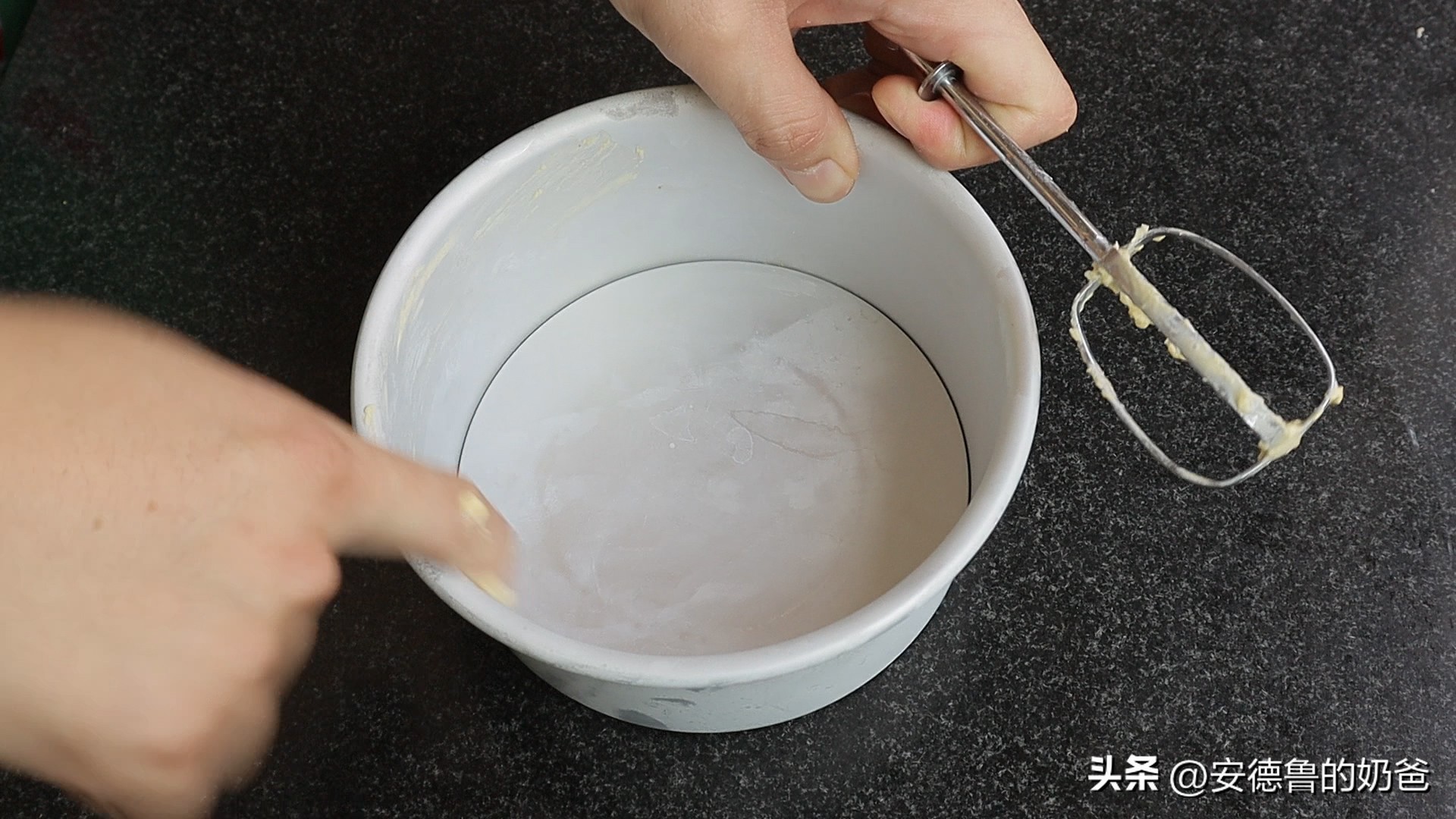 比蛋糕简单还好吃的方法,可可戚风蛋糕教程8寸配方