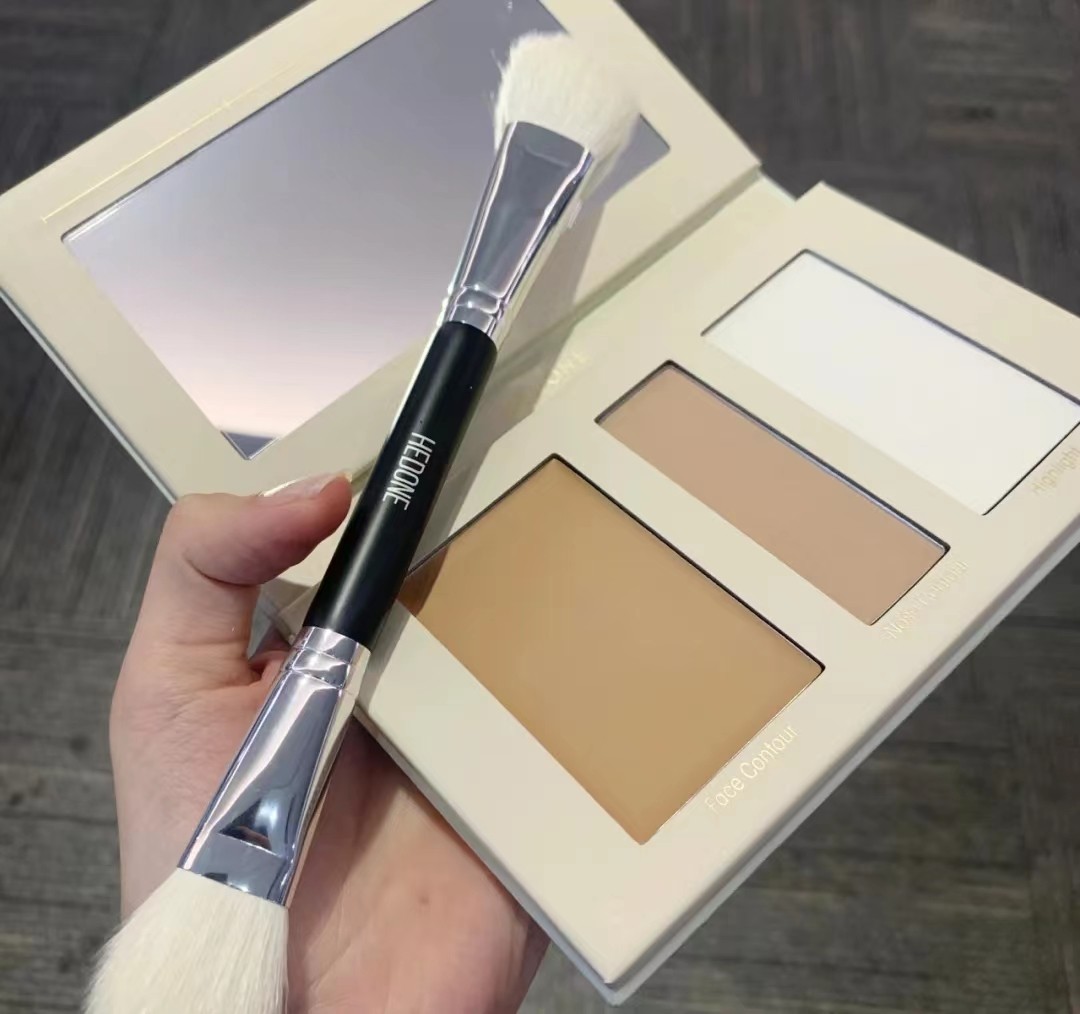 素颜白开水妆容教程,怎么打造清透的妆容